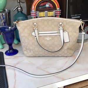 Coach signature Kelsey satchel shoulder purse handbag
